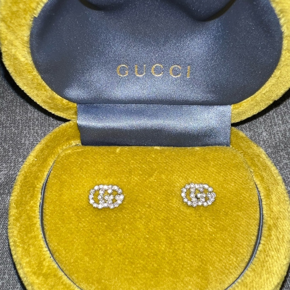 Gucci GG Running Diamond Stud Earrings - Picture 4 of 11